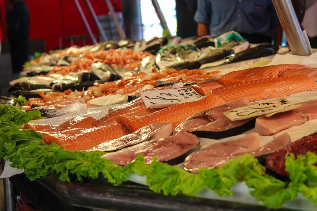 Pescado fresco preparado para la venta